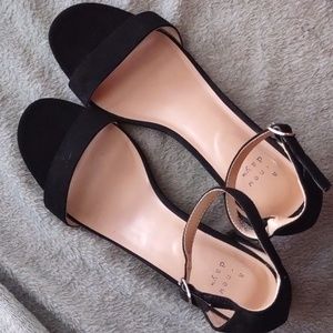 Black Chunky heel sandals size 10